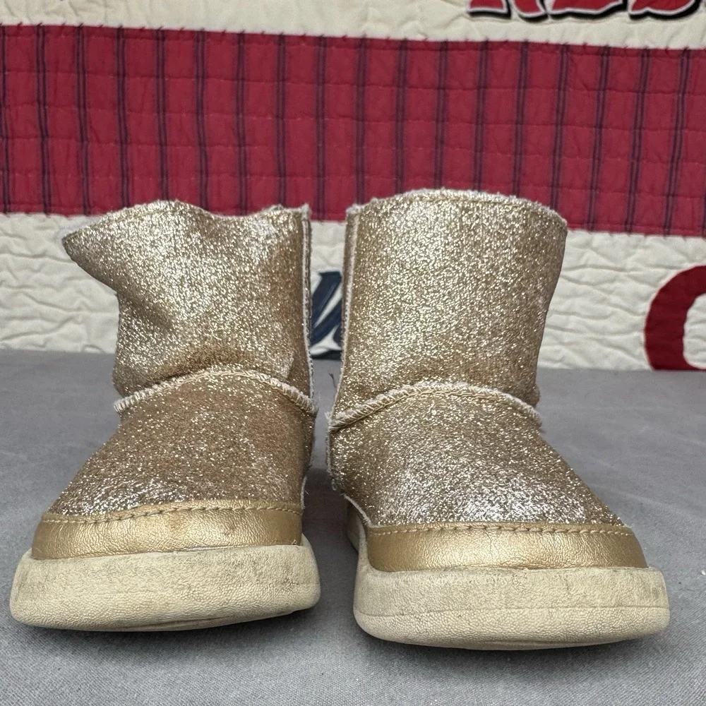Size 4/5 - UGG Sparkly Gold Boots, Toddler Girls Winter Snow Boots